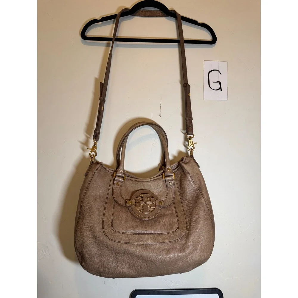 Tory Burch Amanda Hobo Bag Pebbled Leather Crossbody Taupe Brown Large